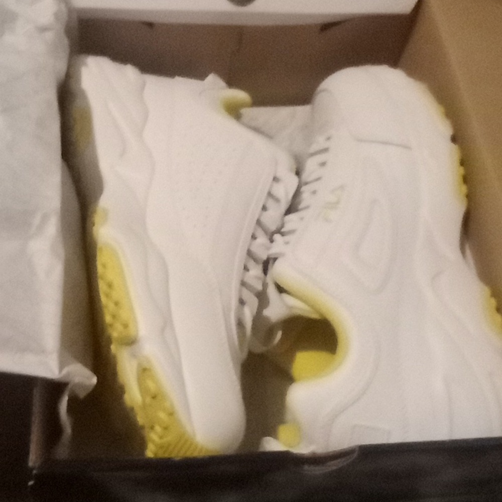 Fila Disruptor ll x ray tracers, size 11